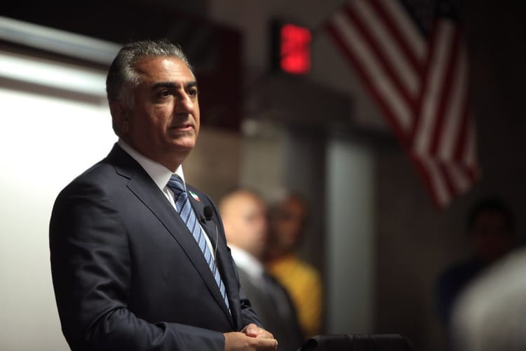 Qui est Reza Pahlavi, le fils du Shah qui veut revenir au pouvoir en Iran ?